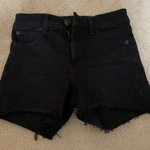 AE hi rise shortie- black.